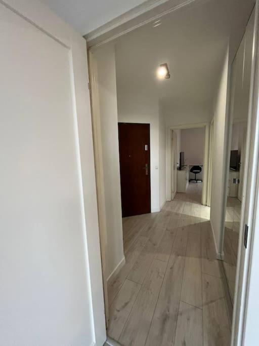 New Apartment Old Town -6 People - 200M Town Hall Wroclaw Luaran gambar
